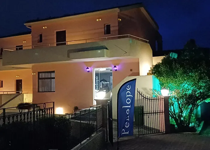 Penelope Apartment Hotel